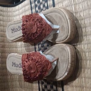 Mudd Size 7 sandals